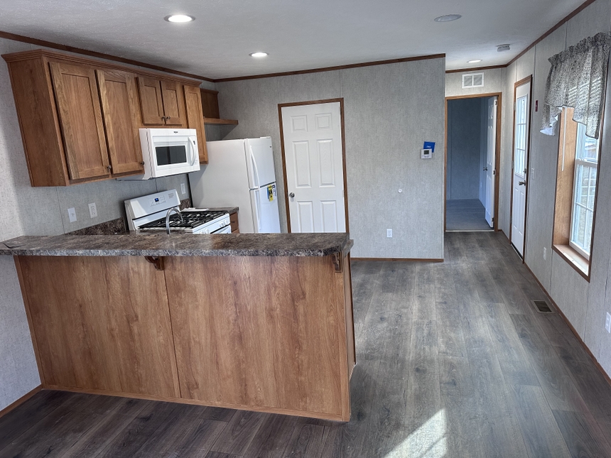 Hinesburg: 129 Hillview Terrace, Single-wide on Leased Lot - Fecteau Homes