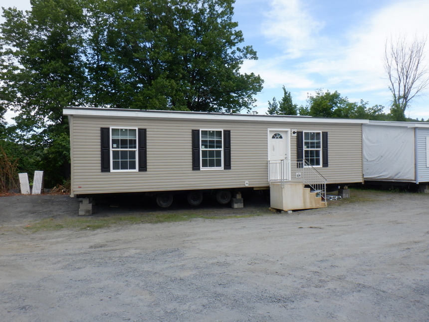 Colchester: 114 Mount Mansfield Ave, Double-wide on Leased Lot