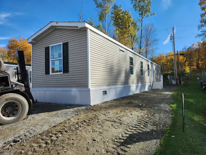 Hinesburg VT Home for Sale - 2-Bedroom Single-wide in Triple L MHP
