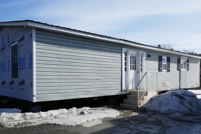 Double-wide 1987 Pine Grove - $44,900