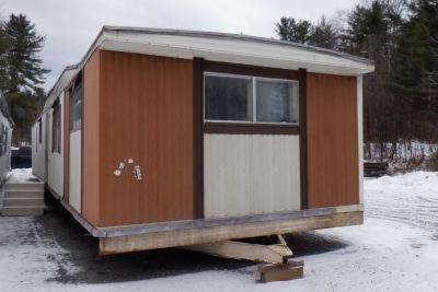 Single-wide 1976 Suncrest - $3,300