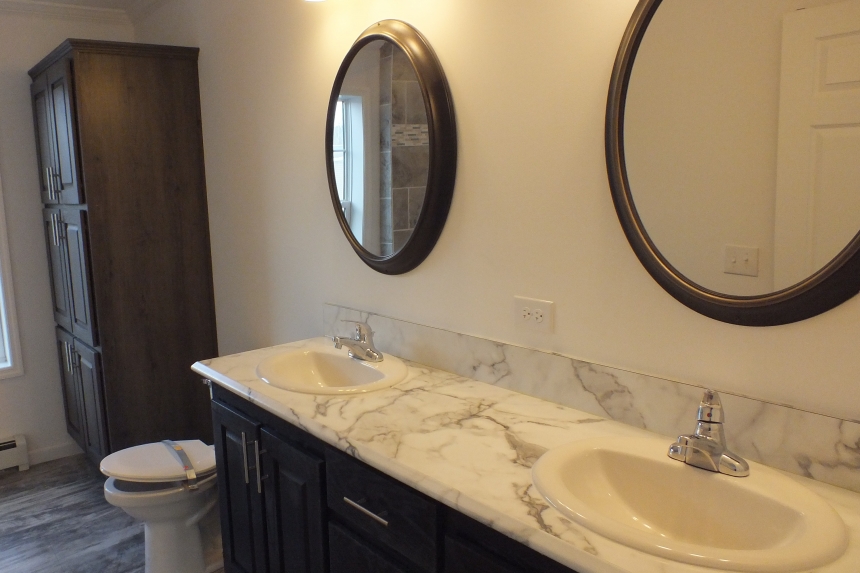 Stock Model 307 bathroom A Photo Of The Stock Model 307 Manufactured Home Bathroom