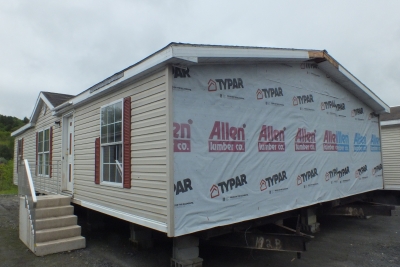 Double-wide 2000 Marlette - $49,900