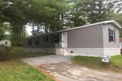 Single-wide & Leased Lot - 93 Lawnwood Drive, Milton